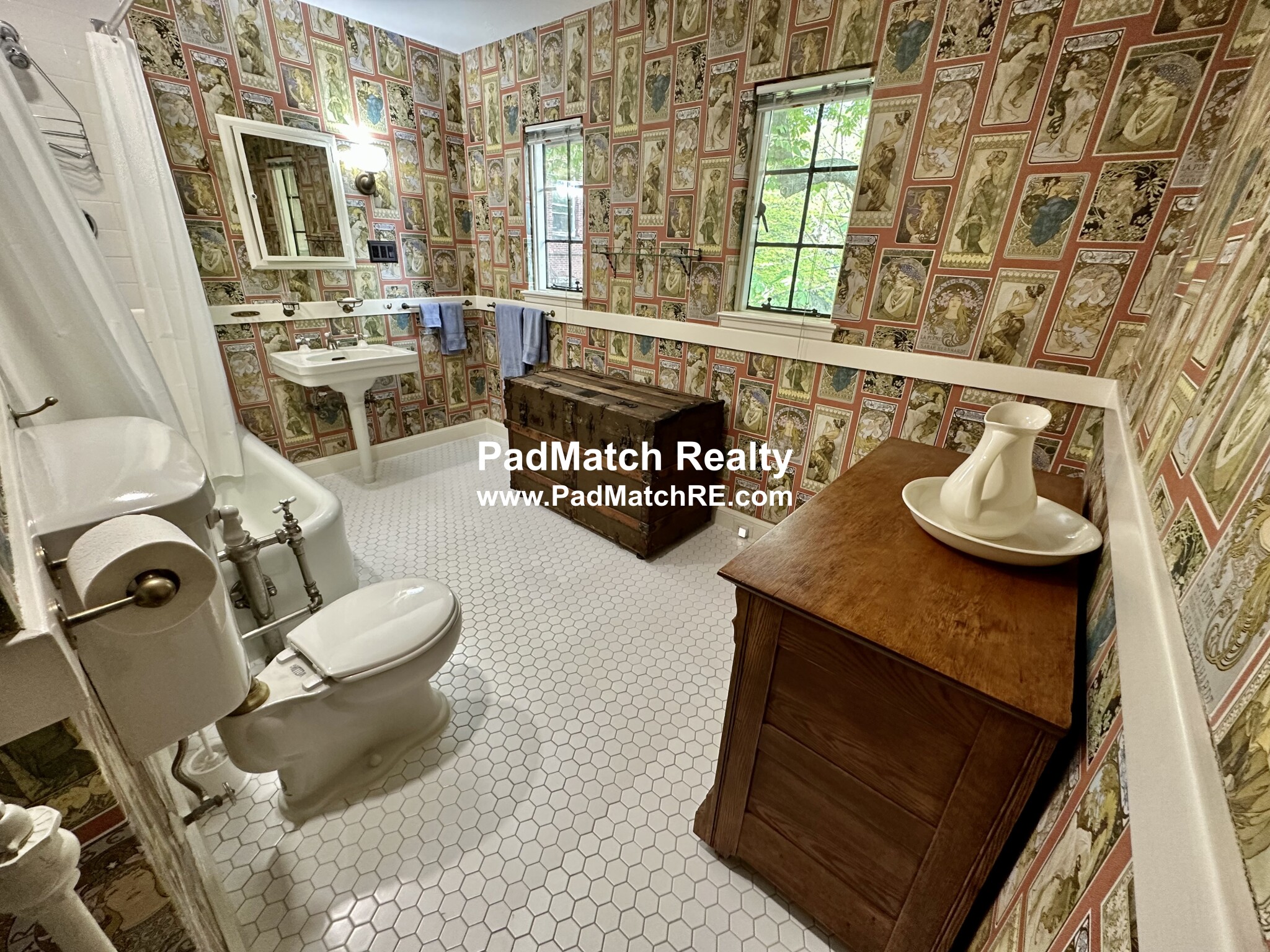 111 Carlton St, Brookline