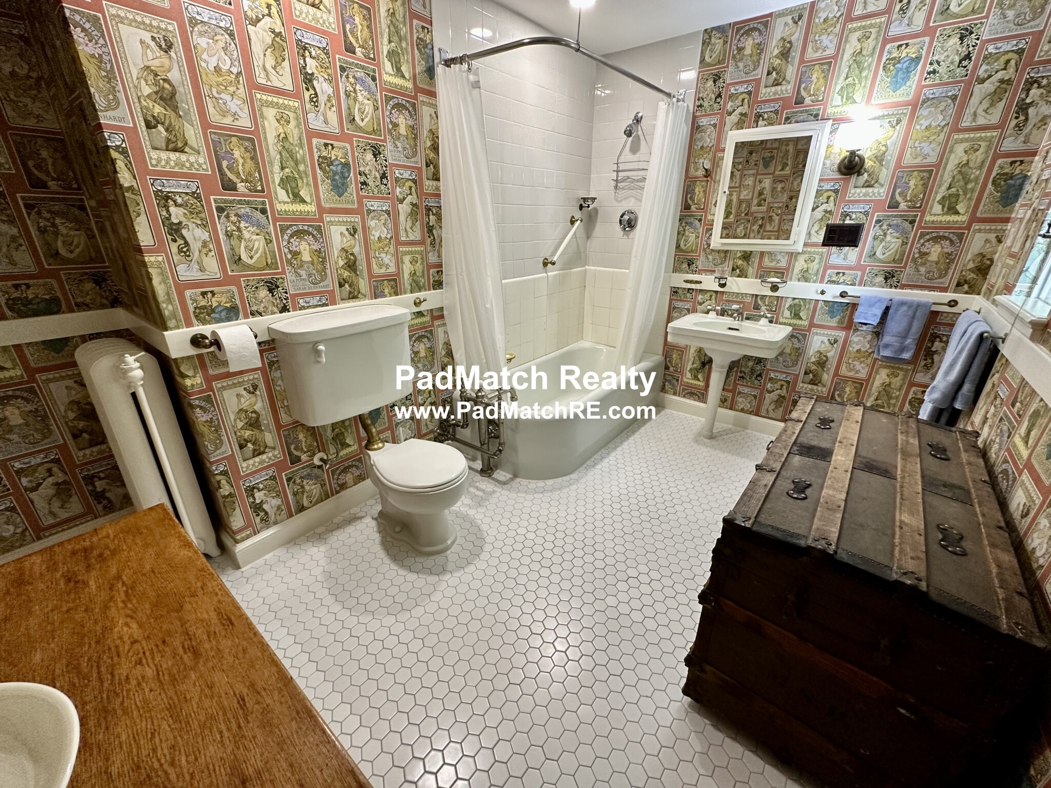 111 Carlton St, Brookline