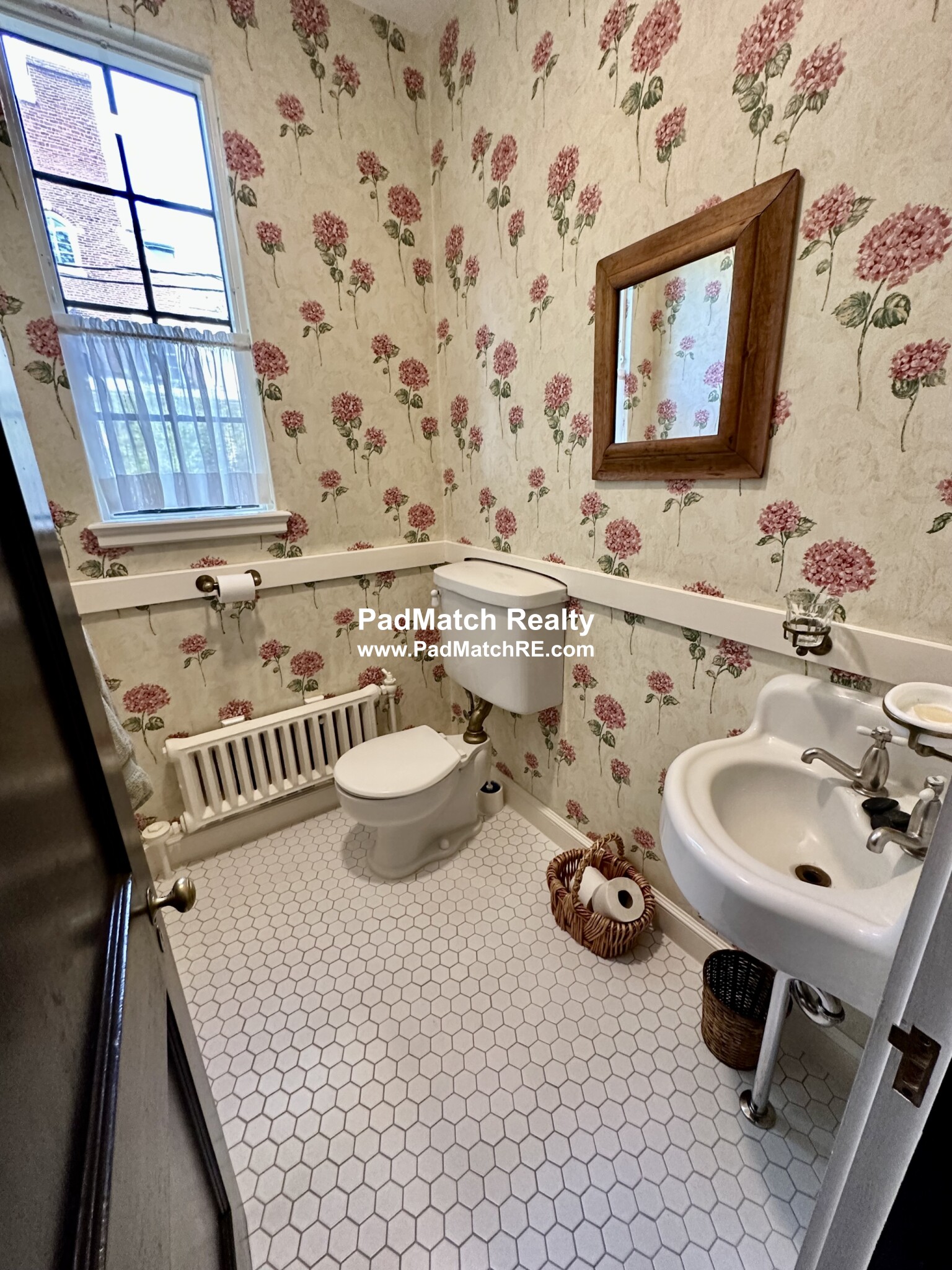 111 Carlton St, Brookline