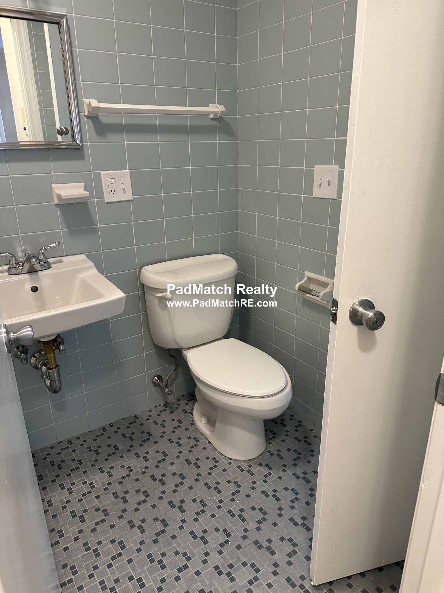 2018 Commonwealth Ave, Brighton