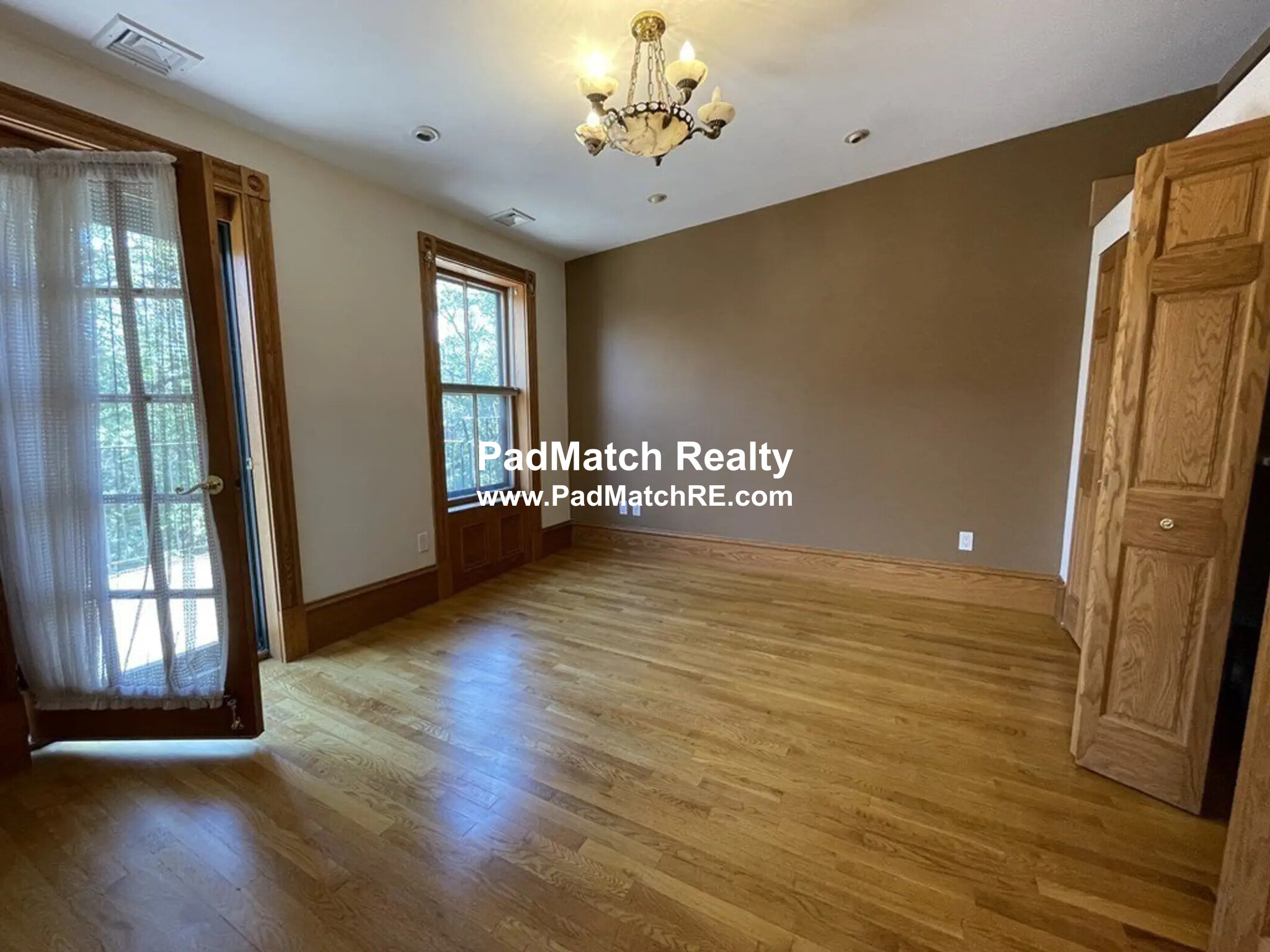 17 Holyoke St, South End