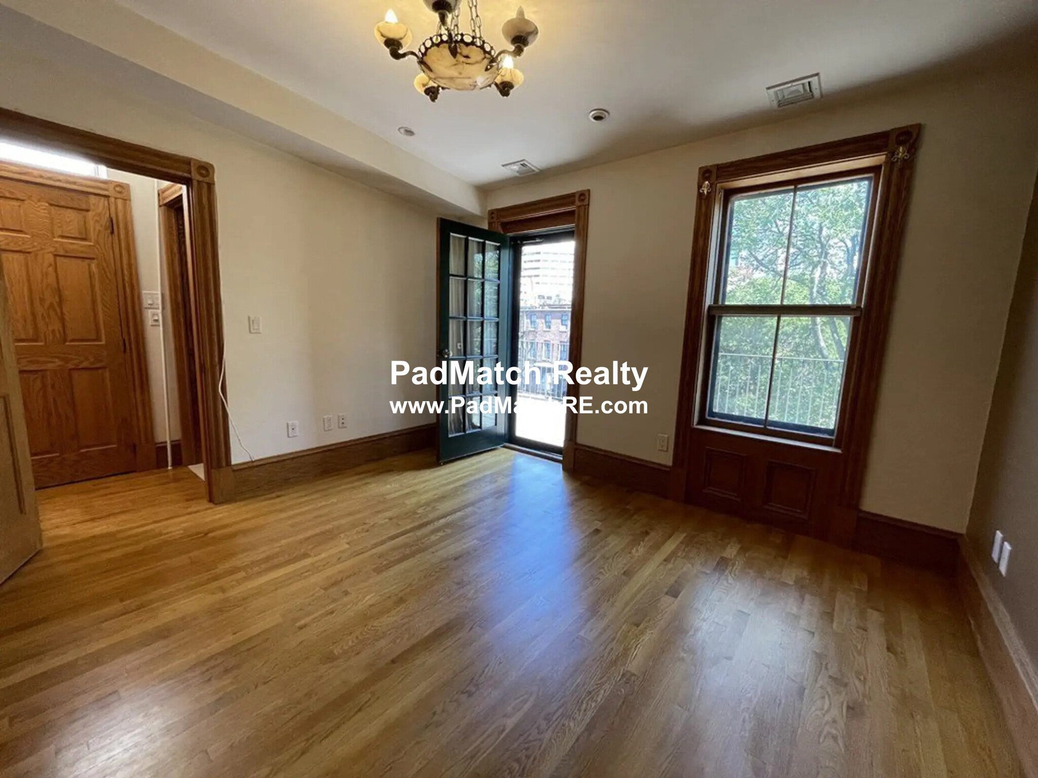 17 Holyoke St, South End