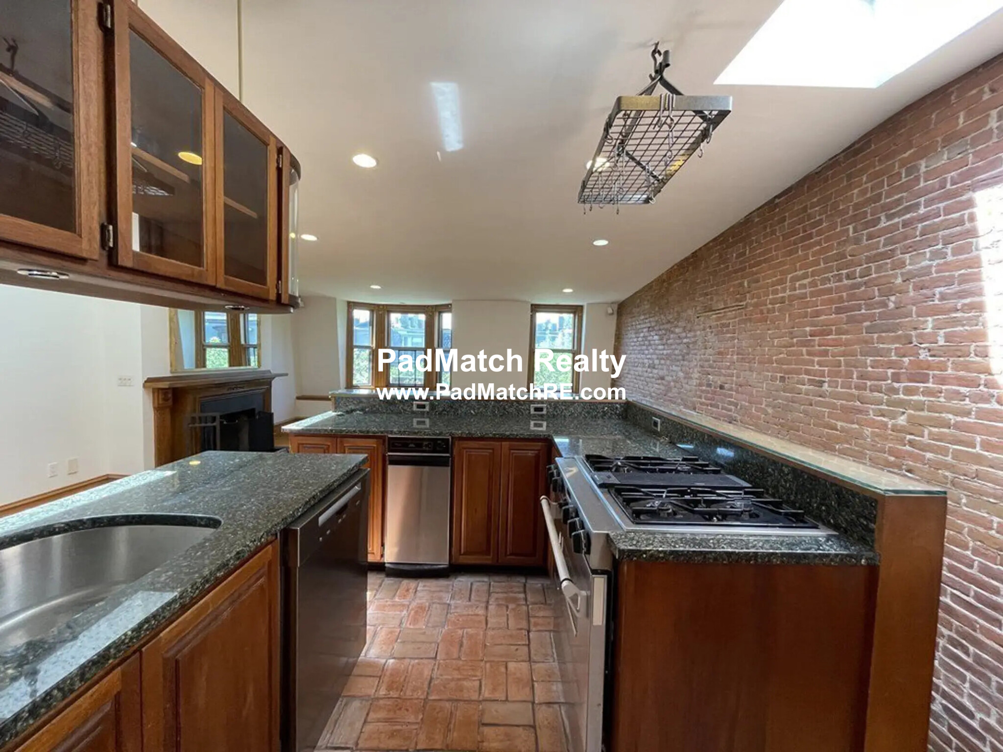 17 Holyoke St, South End