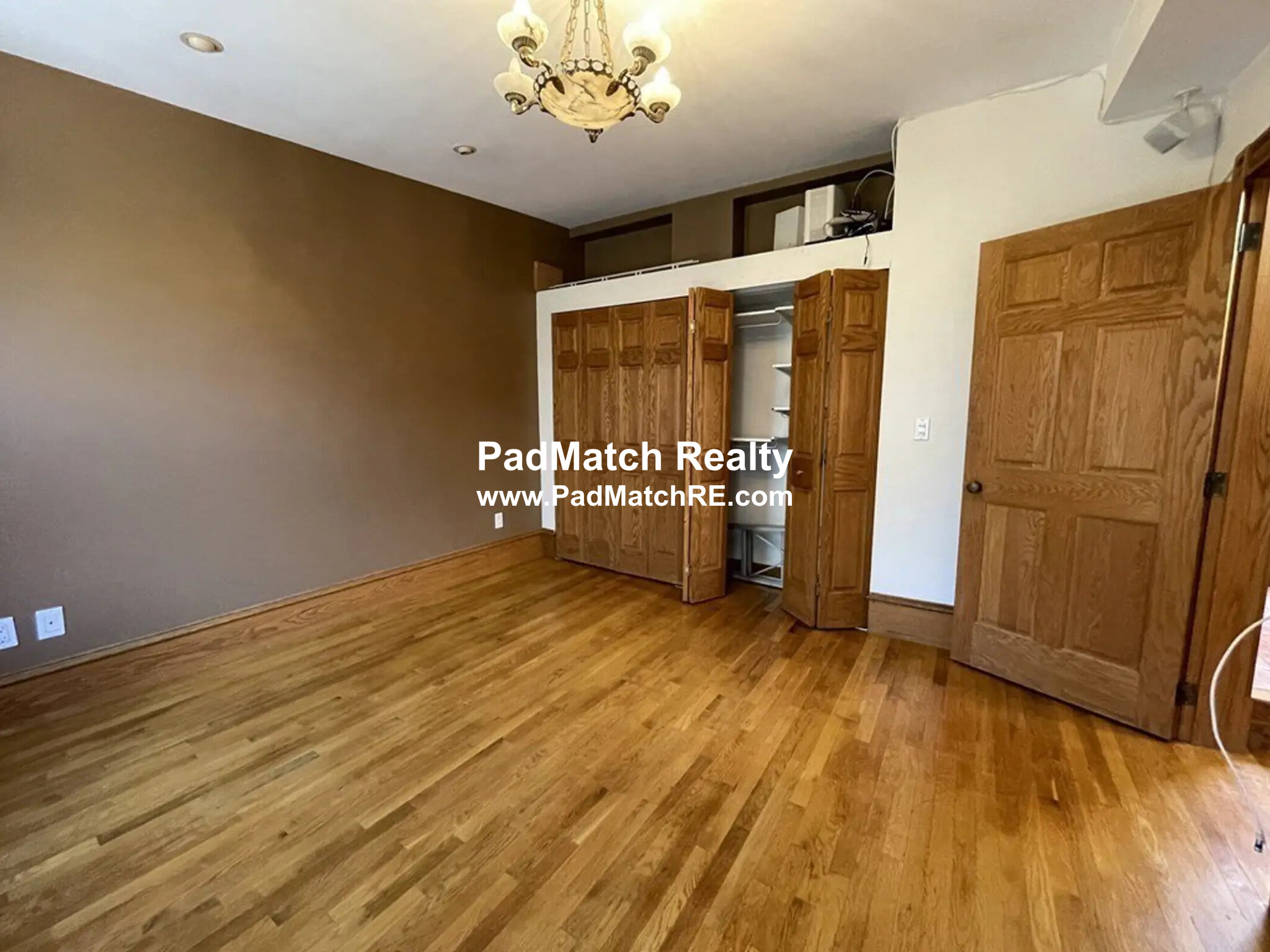 17 Holyoke St, South End