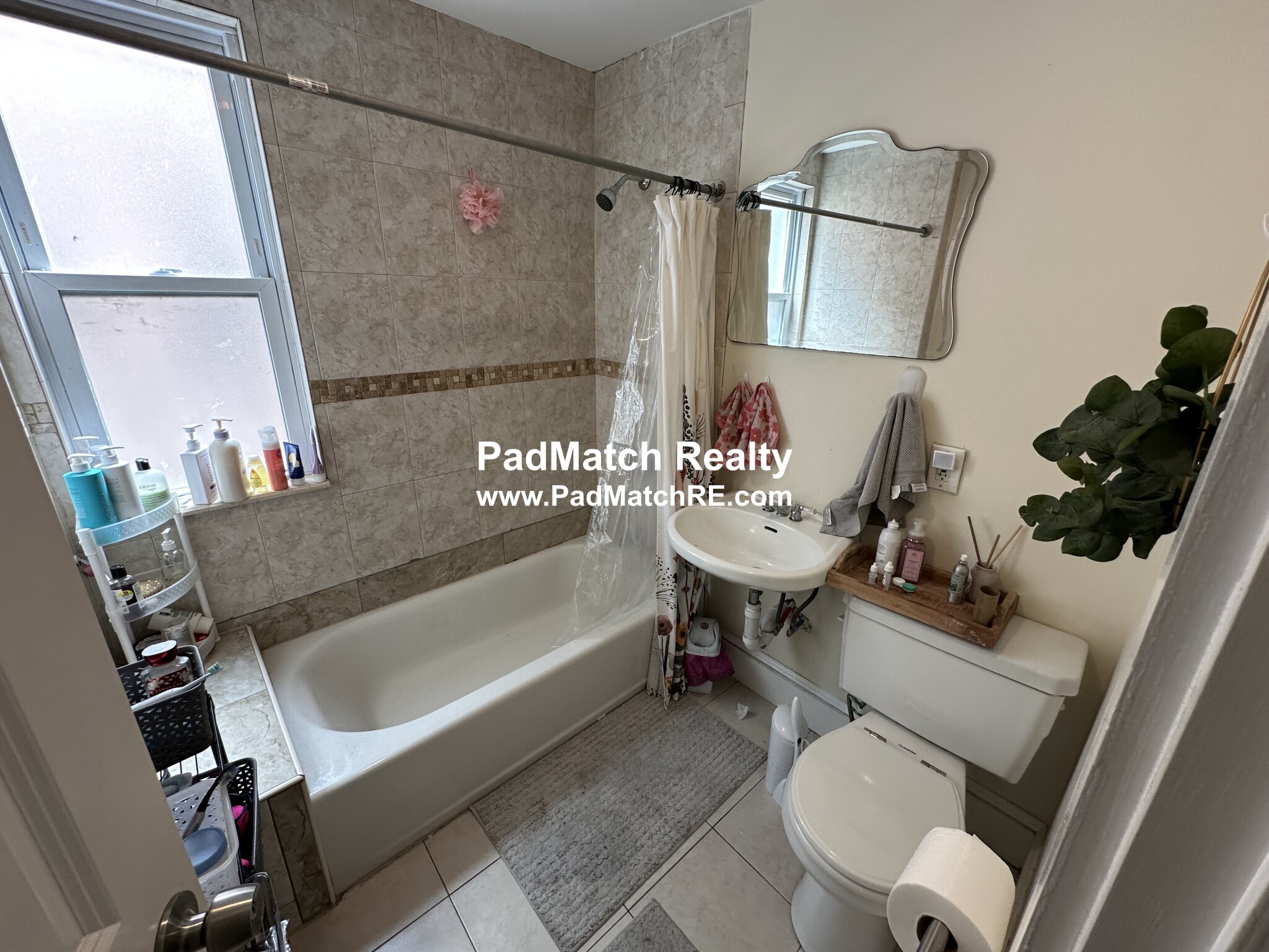 36 Brackett St, Oak Square