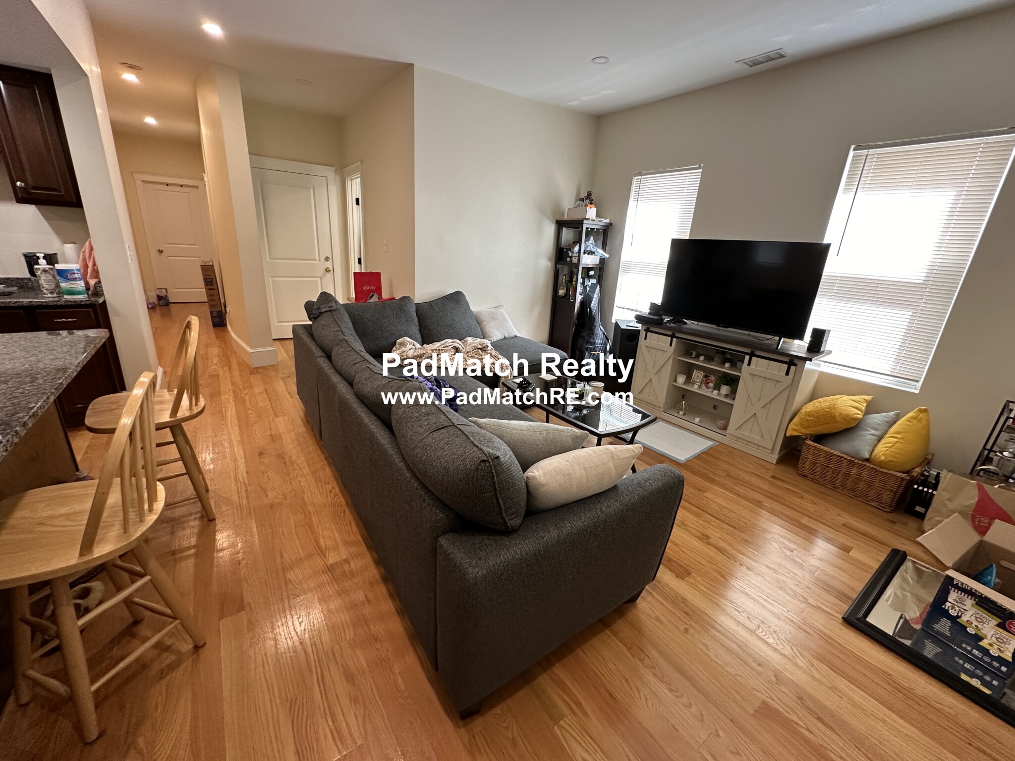 36 Brackett St, Oak Square