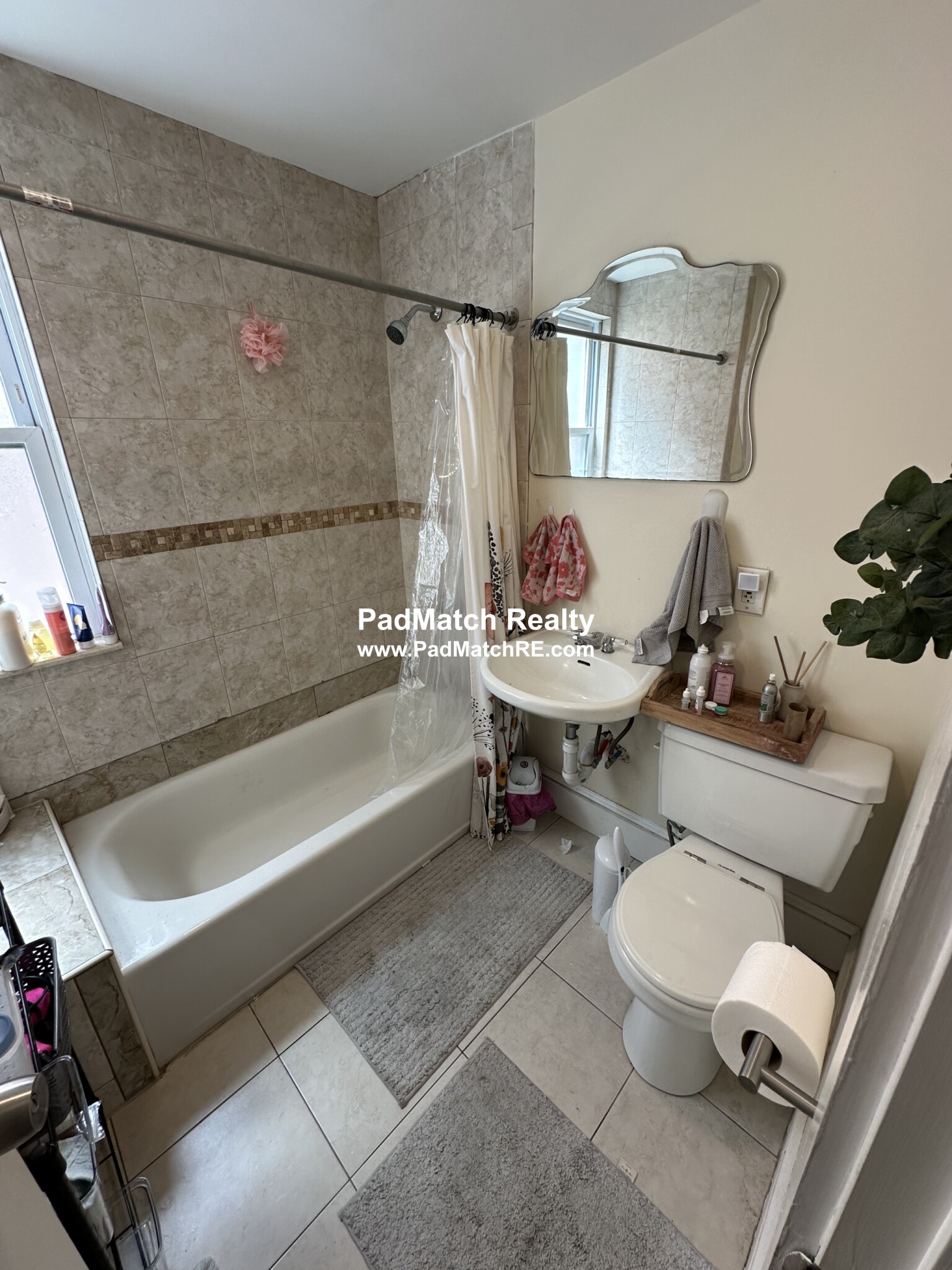 36 Brackett St, Oak Square