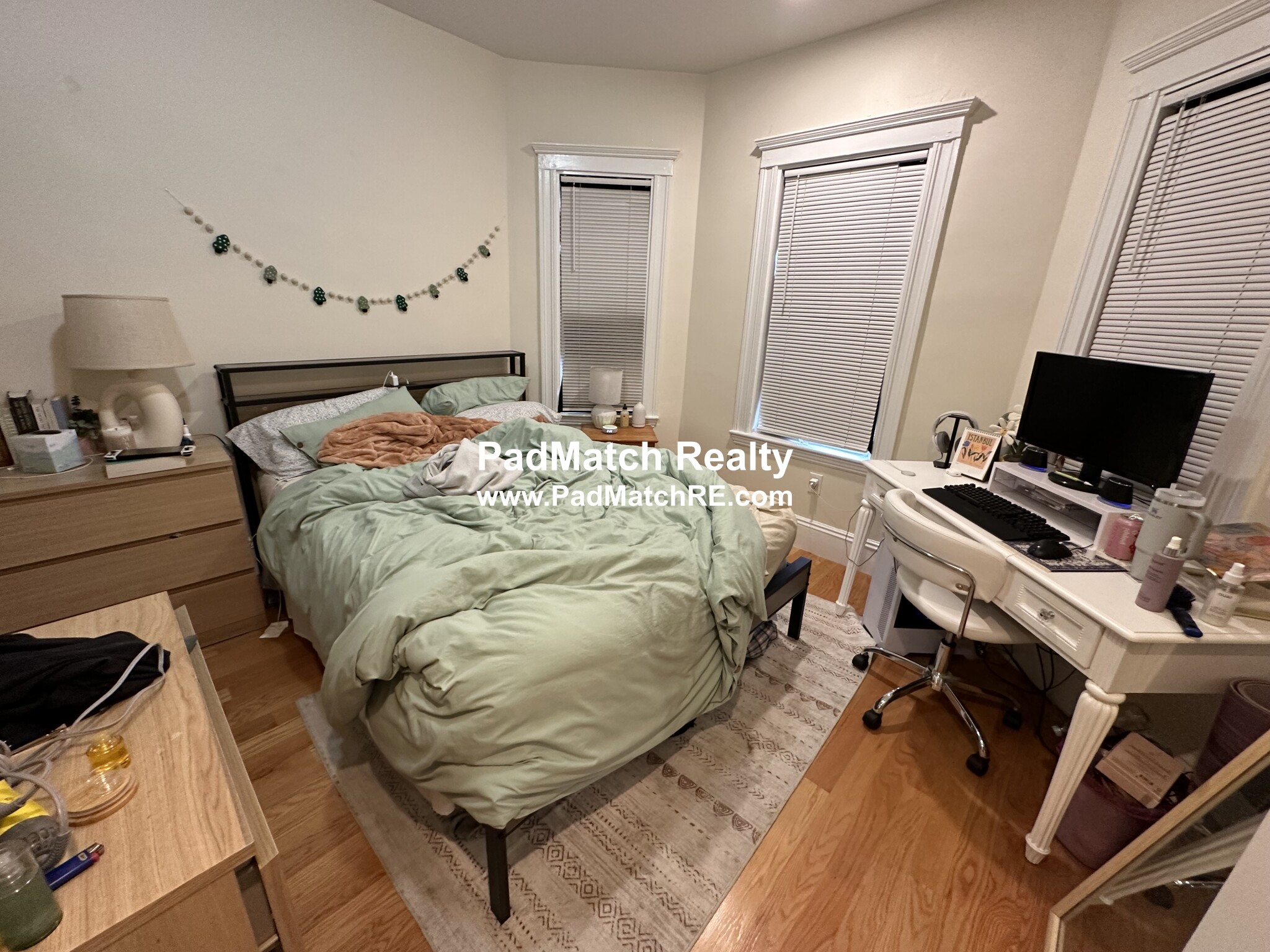 36 Brackett St, Oak Square