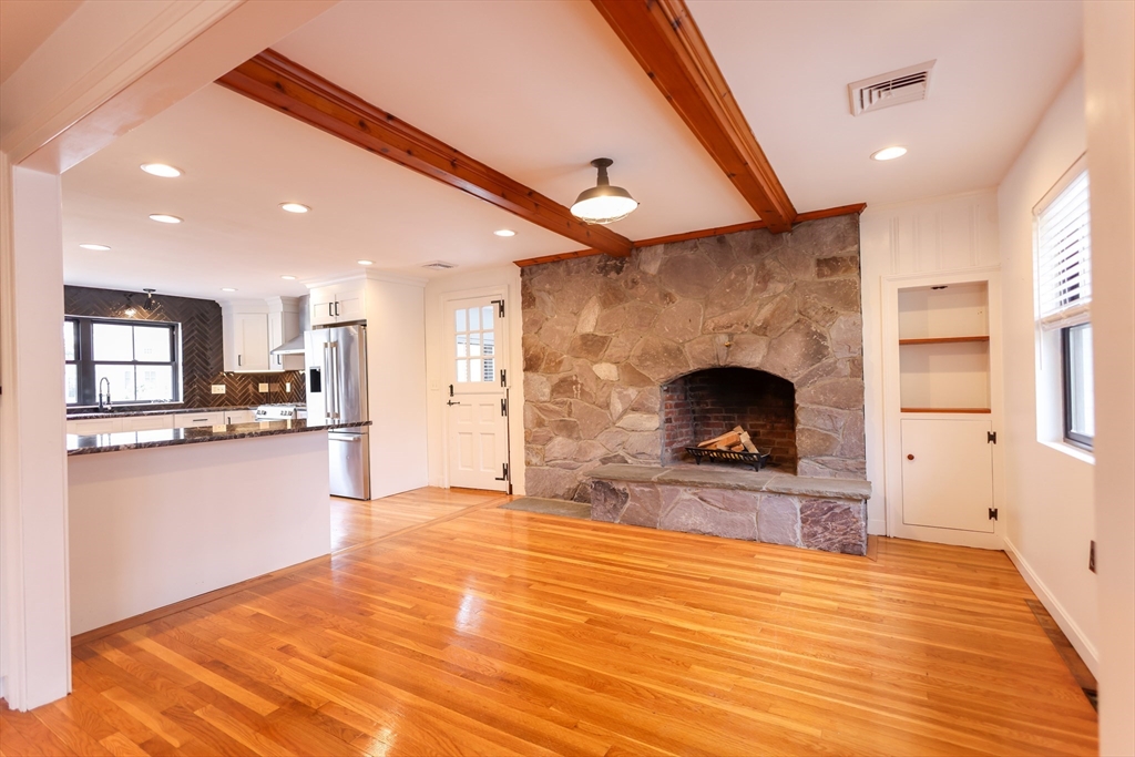 321 Nichols St, Norwood