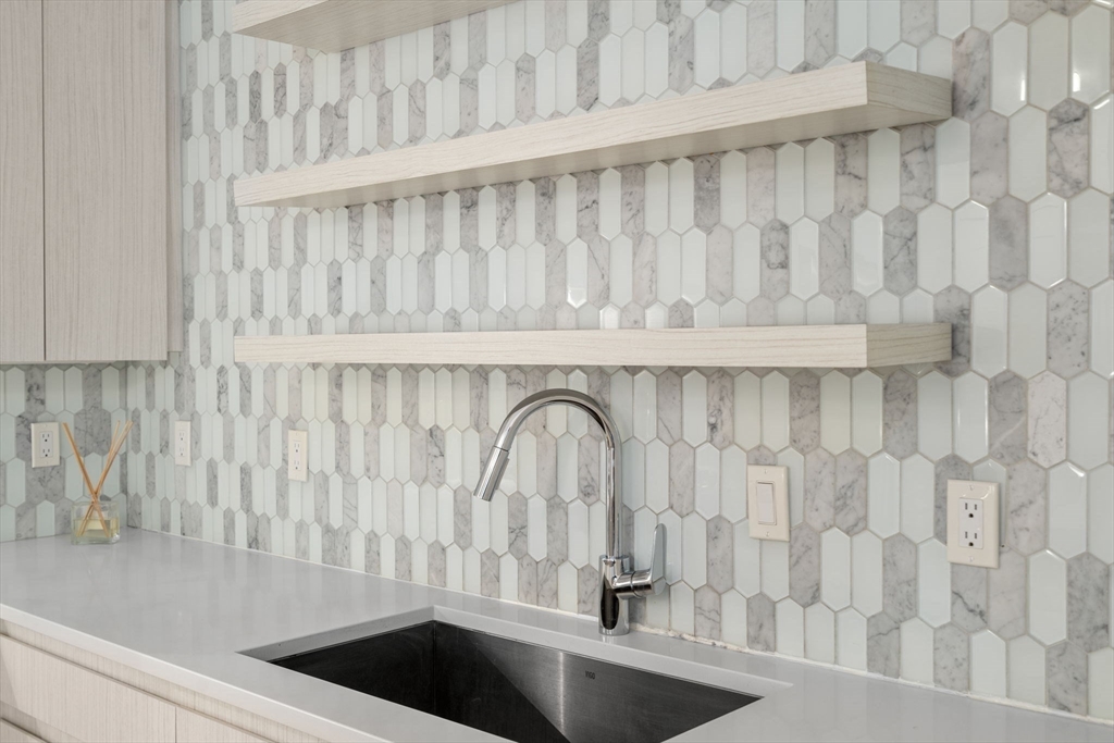 45 W 3rd St, South Boston