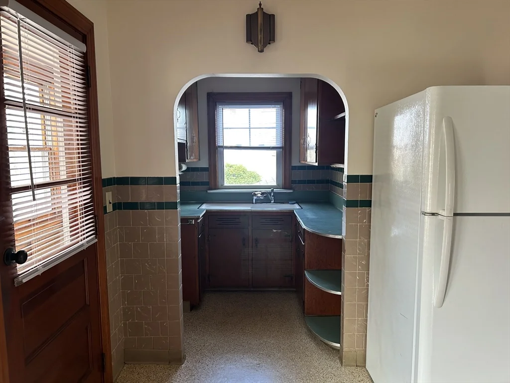 41 School St, Milford