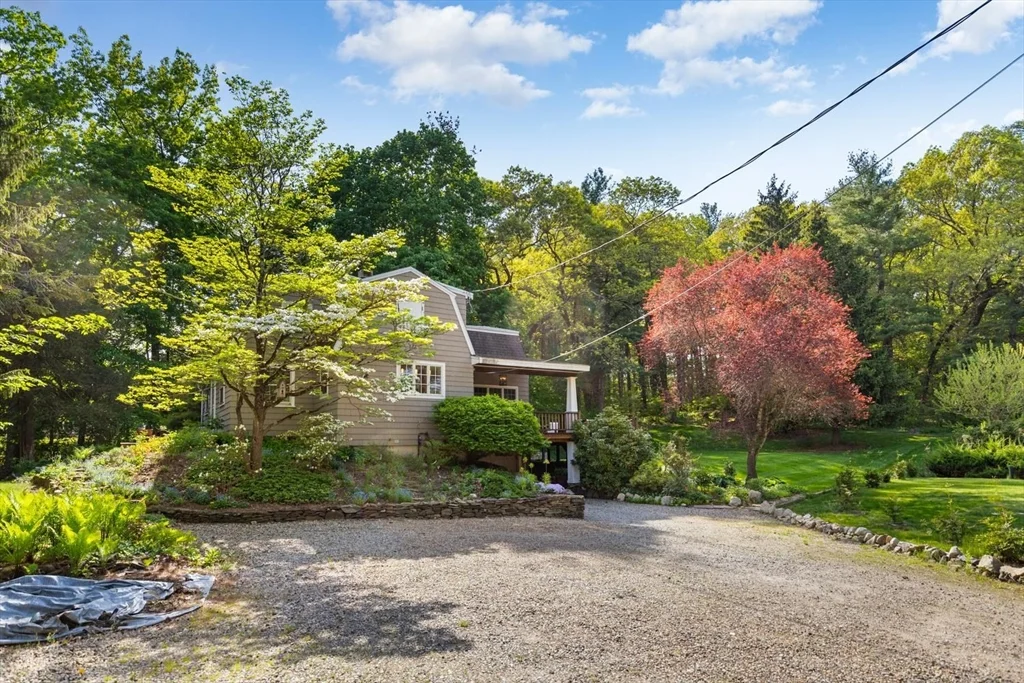 368 Main St, Lynnfield