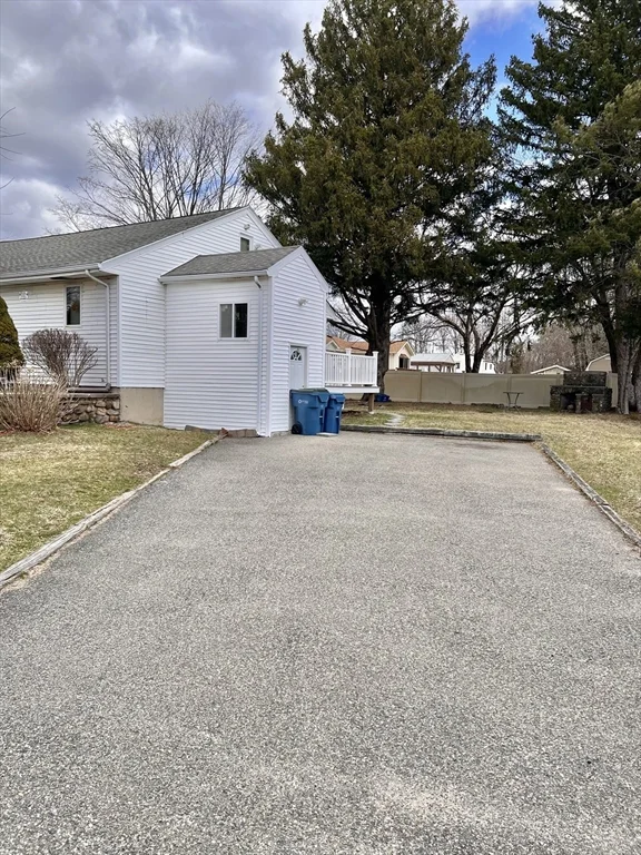 470 Pleasant St, Canton