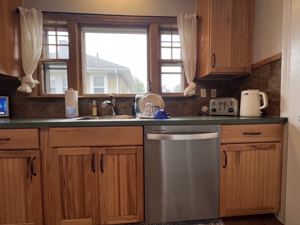 235 White St, Belmont