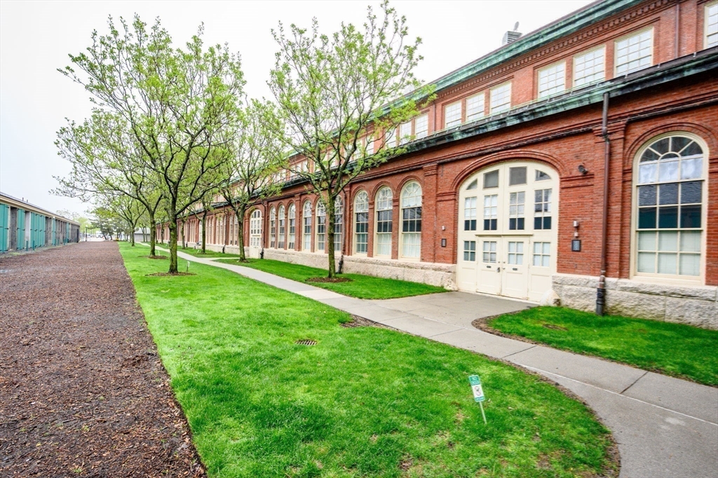 106 13th St, Charlestown