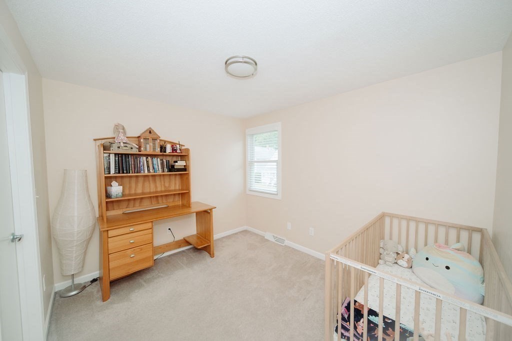 121 Otis St, Westfield