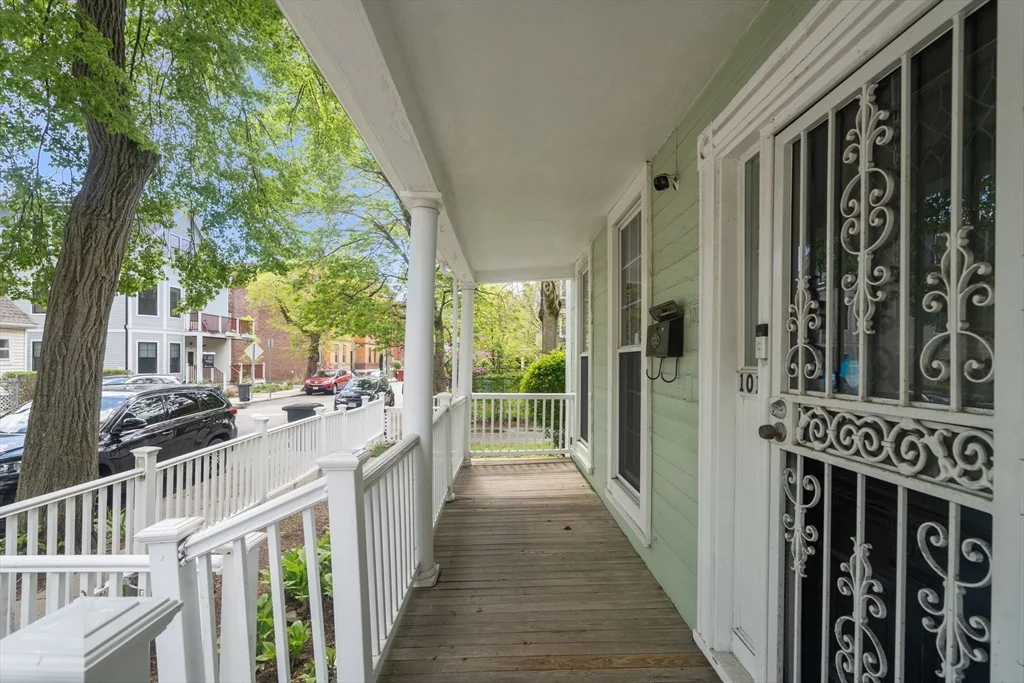 101 Mount Pleasant Ave, Roxbury
