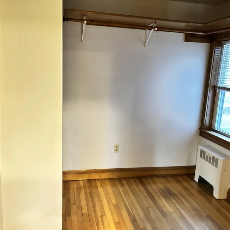 903 Prospect, Somerset