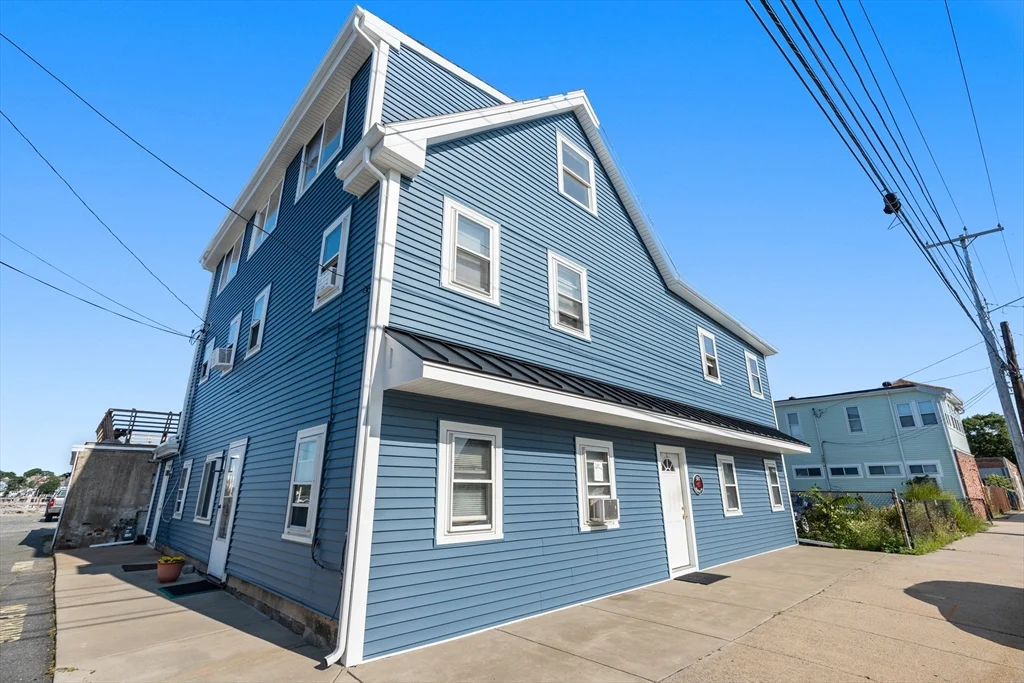 585 Shirley St, Winthrop