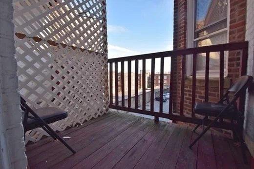73 Thatcher St, Coolidge Corner
