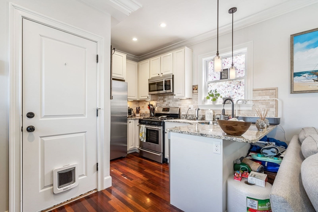 55 Middle St, South Boston