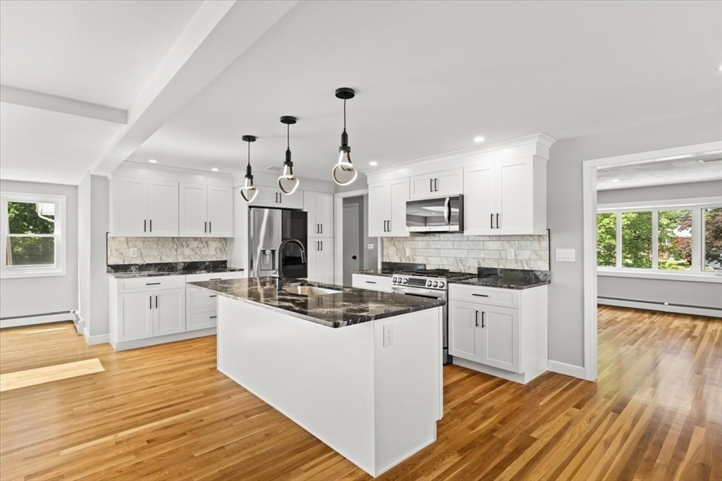 19 Coach Ln, Norwood