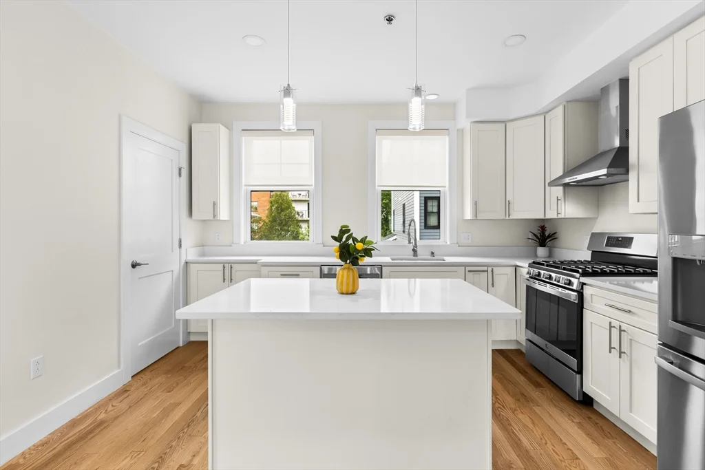 188 Quincy Ave, Quincy