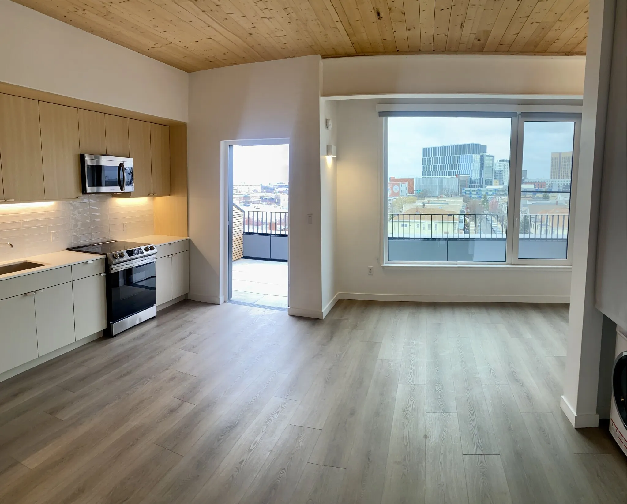 154 Broadway, East Somerville