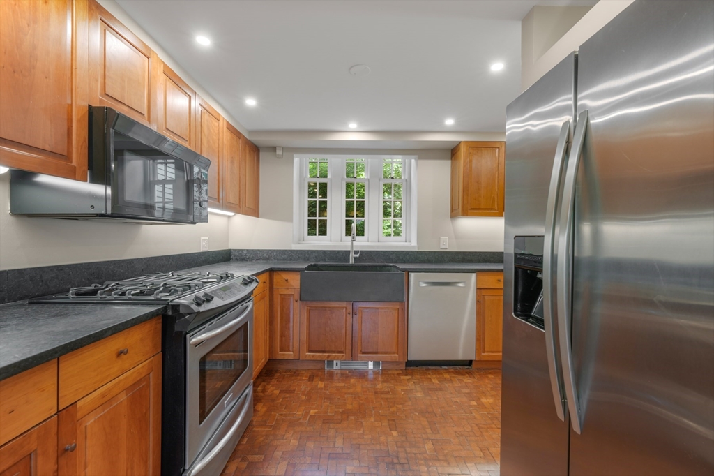 259 Mount Auburn, Harvard Square