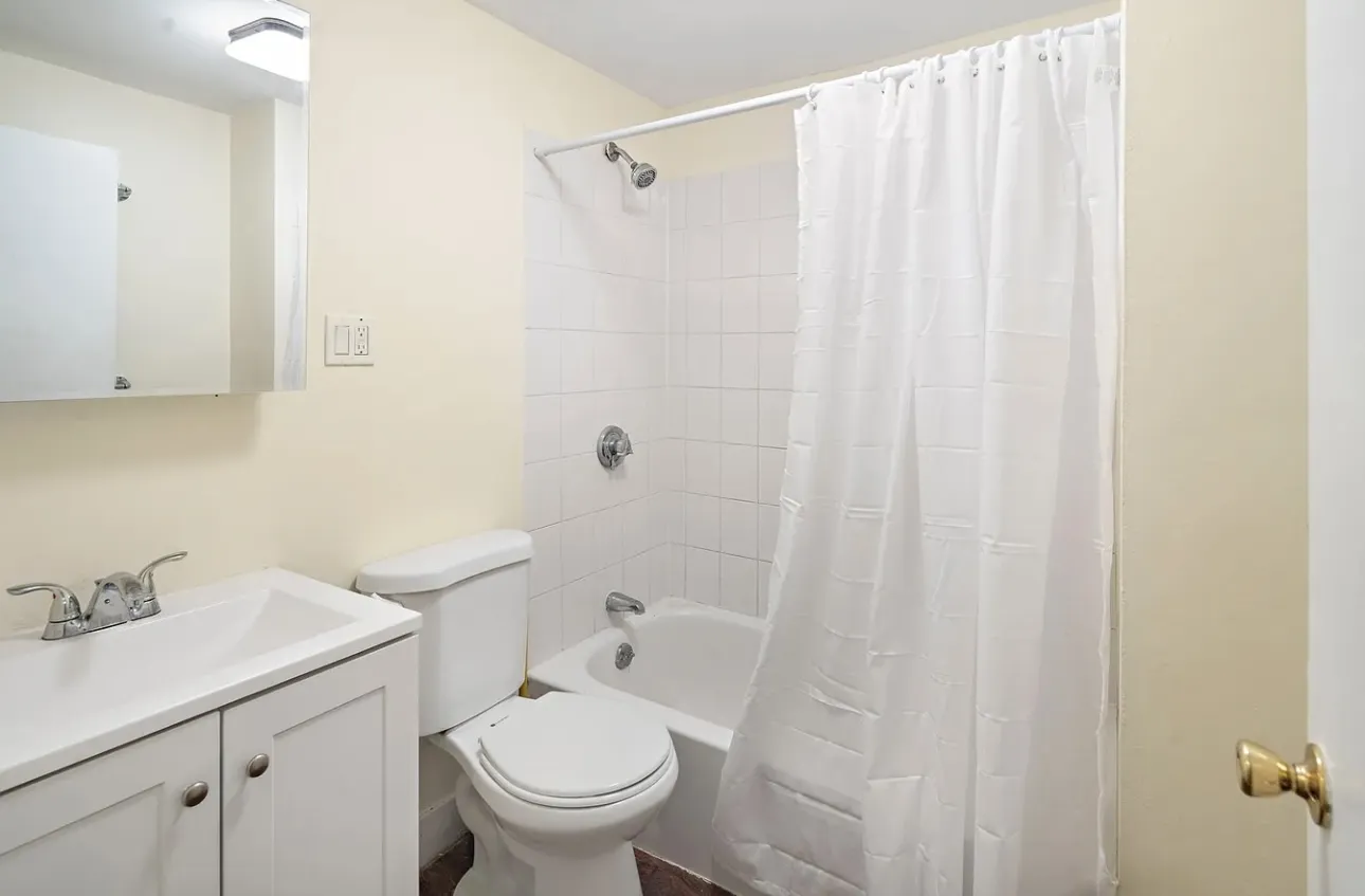 64 Pleasant St, Cambridgeport