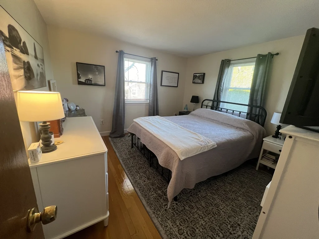 26 Moreland Ave, Dedham