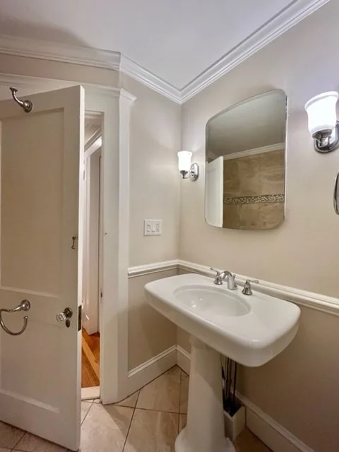 162 Eastside Pkwa, Newton