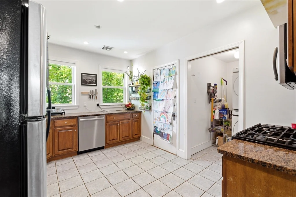 10 Ashmont Ct, Dorchester