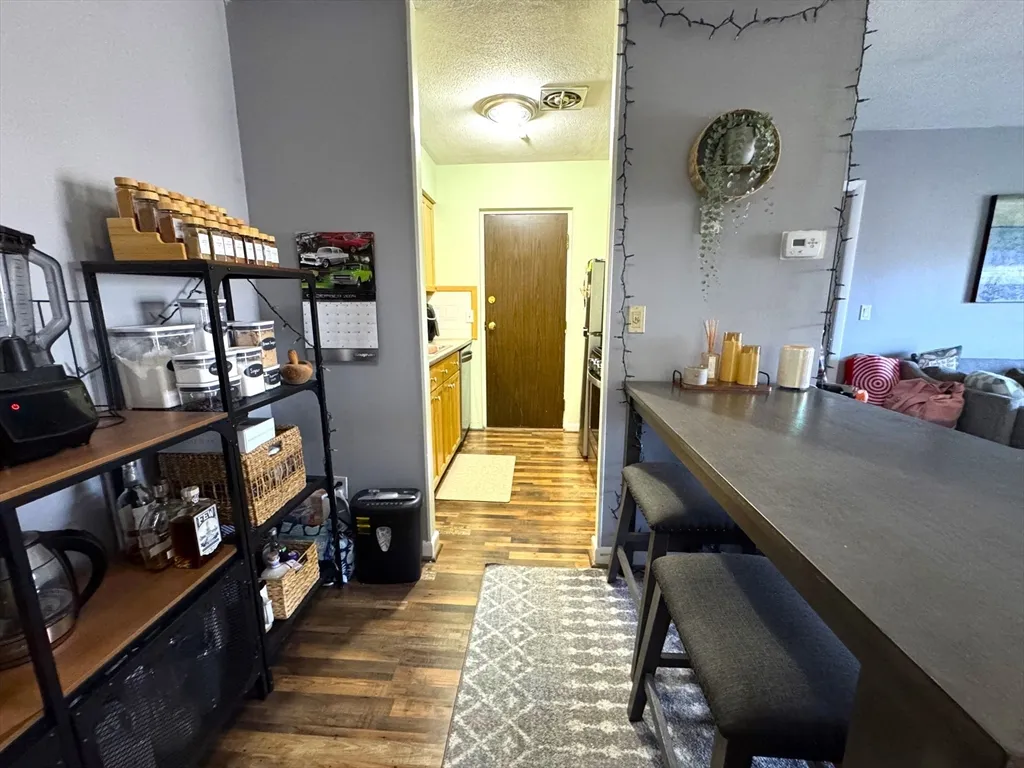 80 Walnut St, Canton