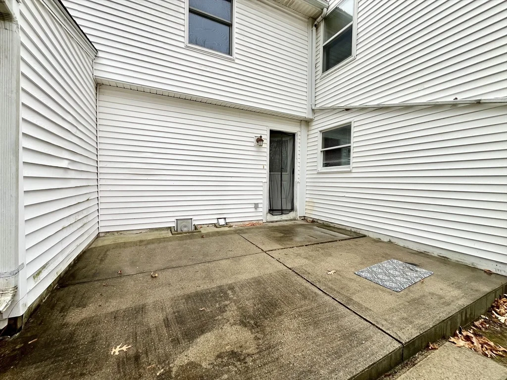 11 Jones Landing, Walpole