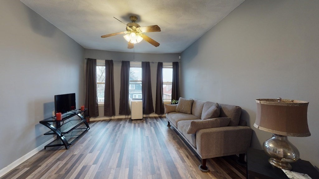 12 Bentham Rd, Dorchester