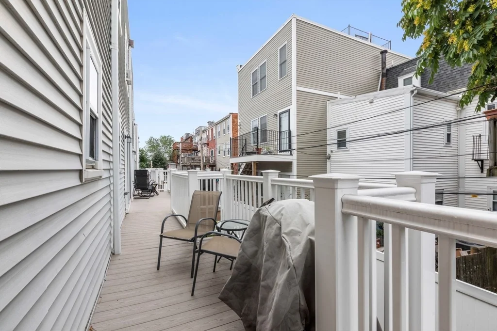 63 Bolton St, South Boston