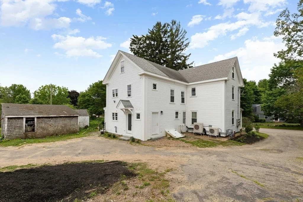 63 Pleasant St, Rowley