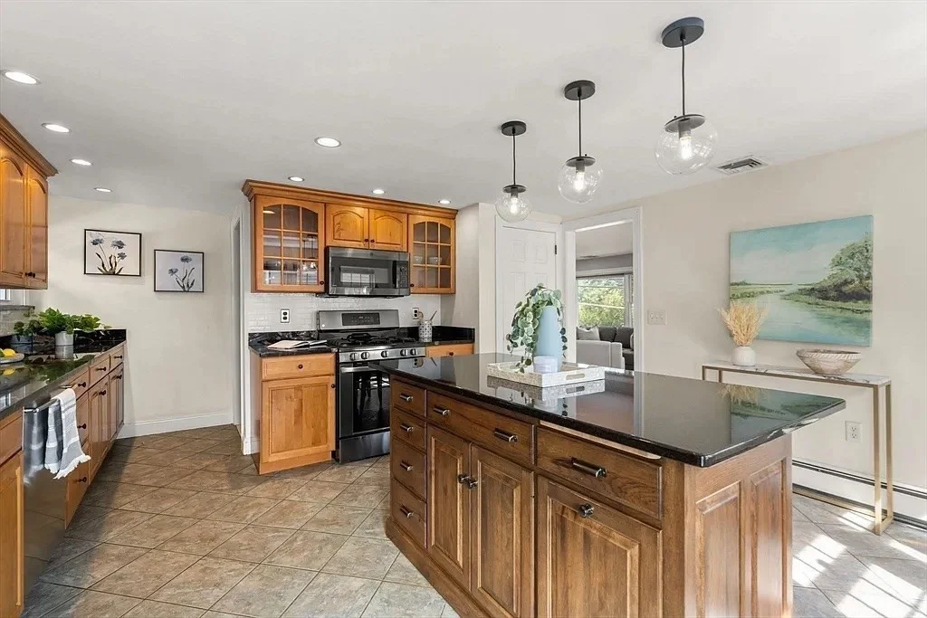 334 Mystic St, Arlington