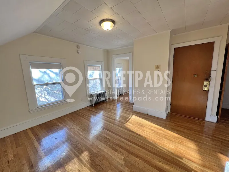 381 Harvard St, Mid-Cambridge