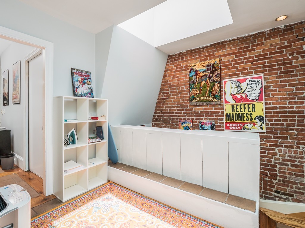 30 Gloucester St, Back Bay