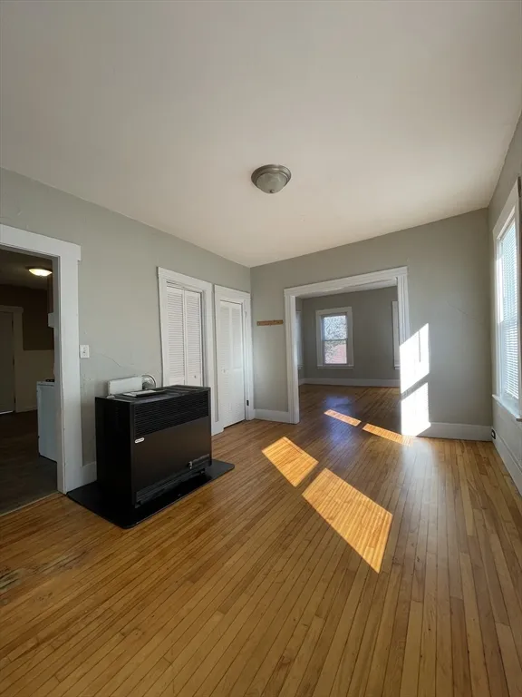 5 Freeland Ter, Worcester