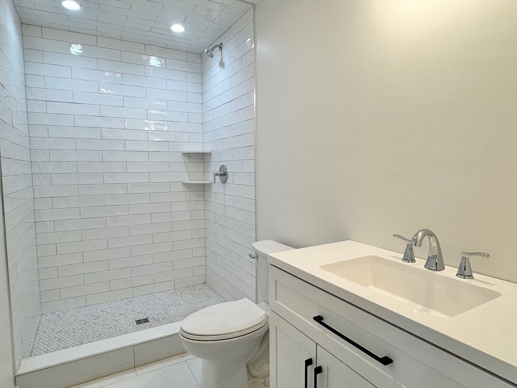 57 Falcon St, East Boston