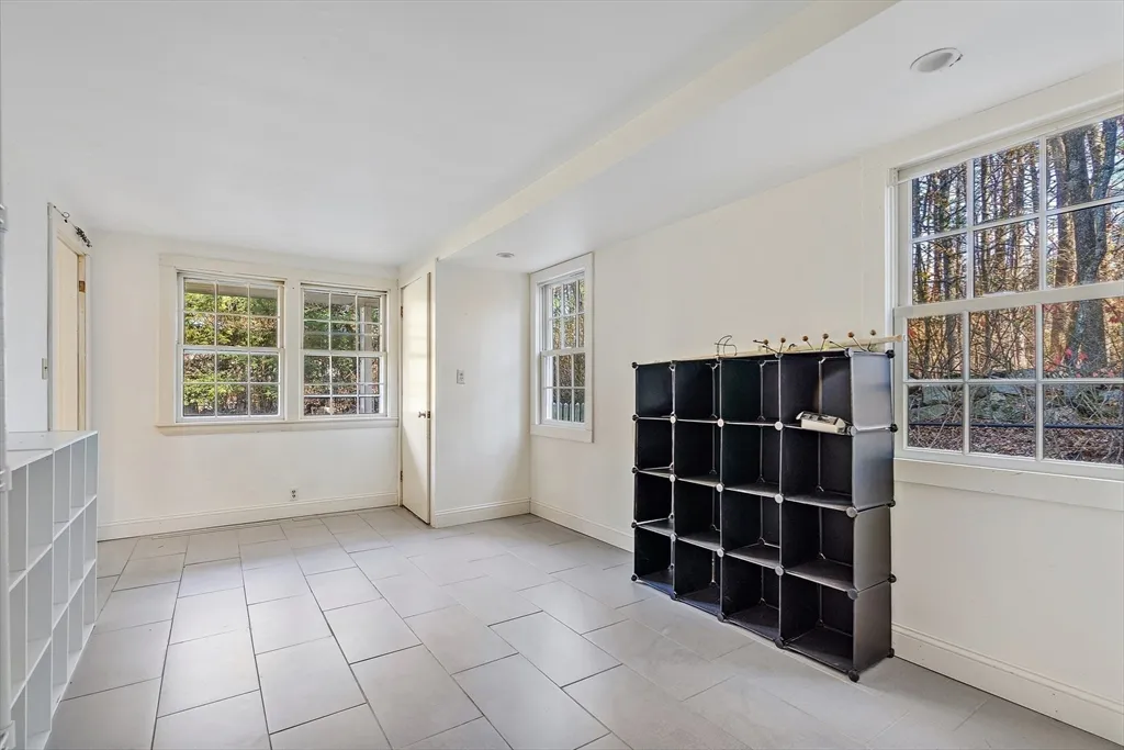 379 Concord Rd, Sudbury