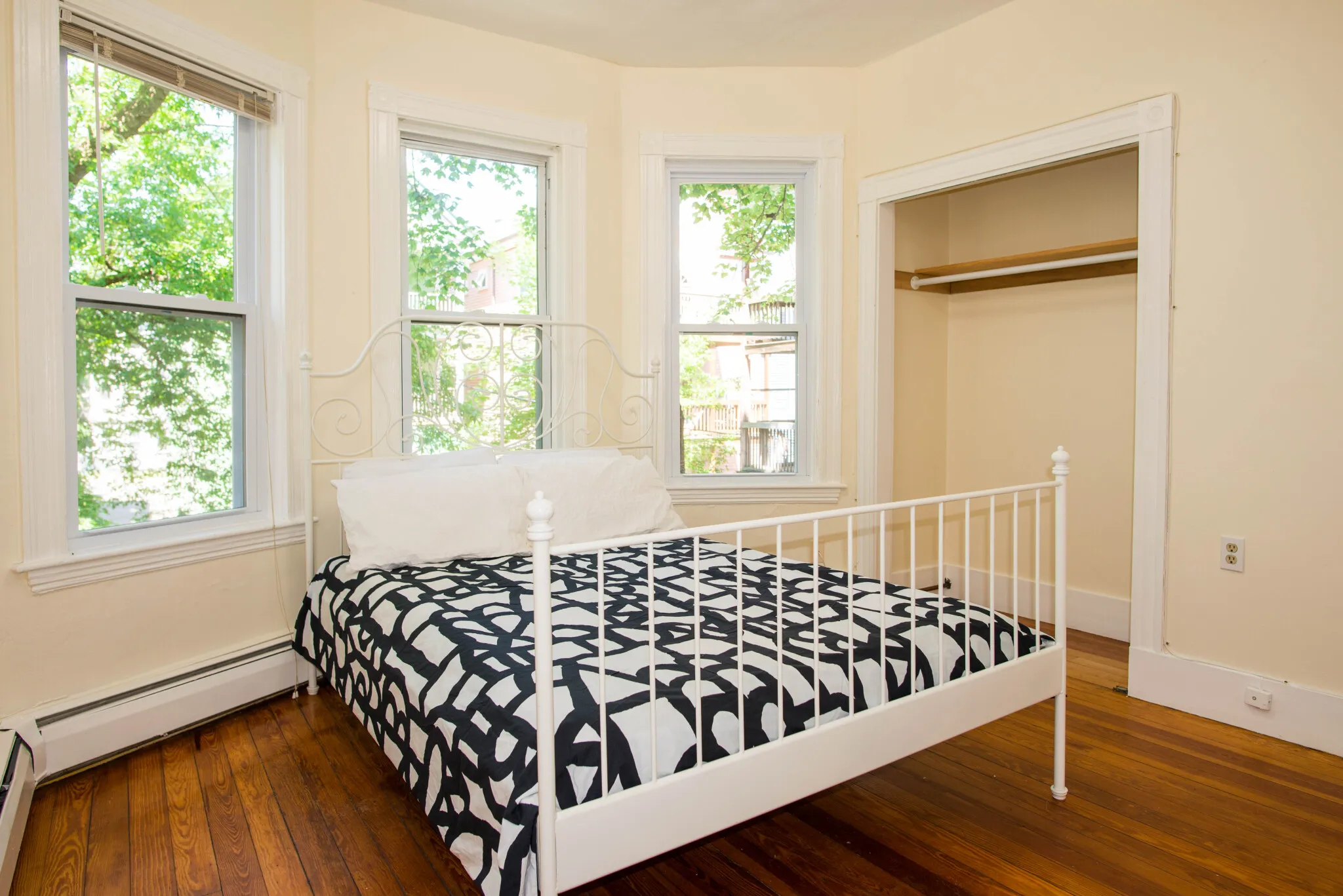 97 Calumet St, Mission Hill