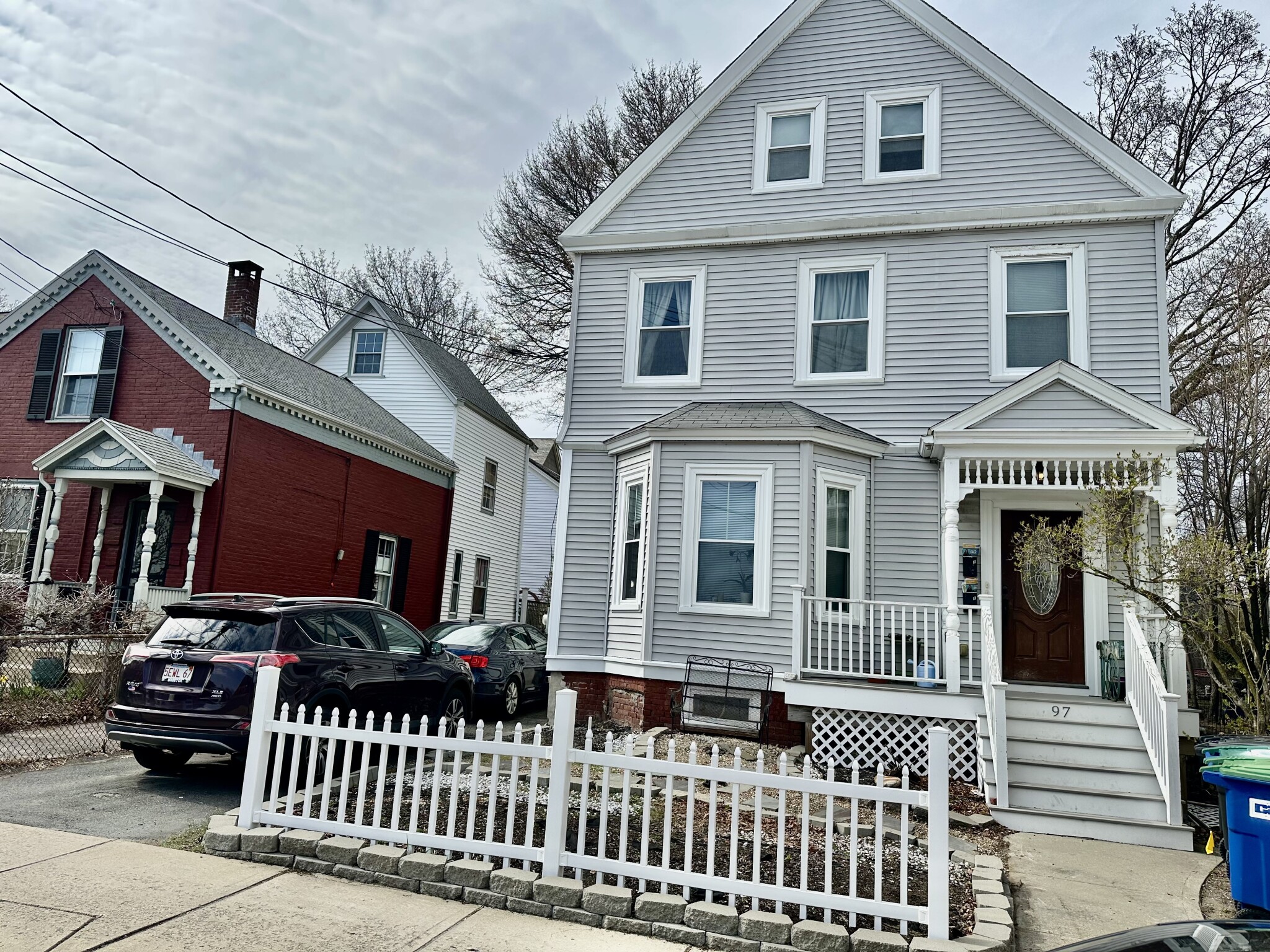 97 Dover St, Davis Square