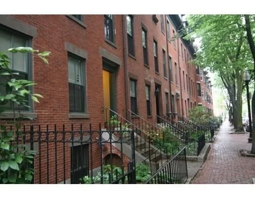 43 E Springfied, South End