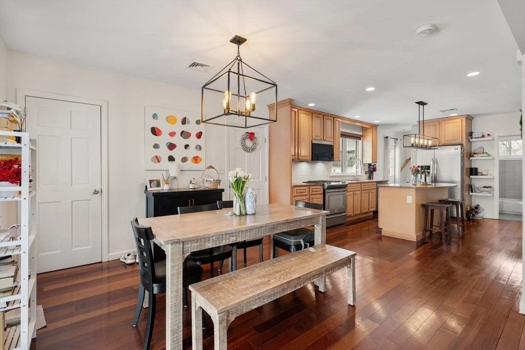 7 Quincy St, Watertown