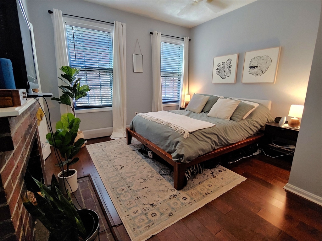 61 West Cedar St, Beacon Hill