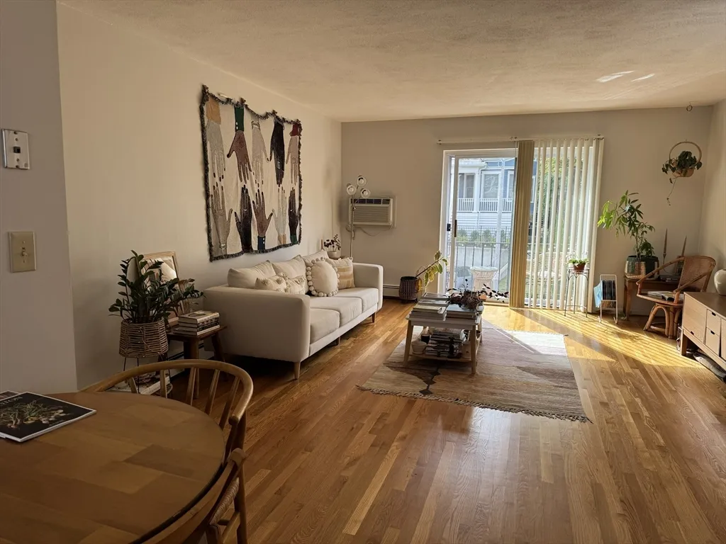 8 Robinwood Ave, Jamaica Plain